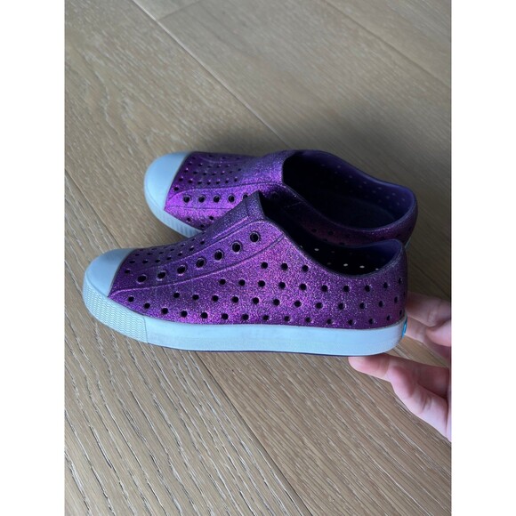 Native Shoes size 1 - Picture 2 of 6